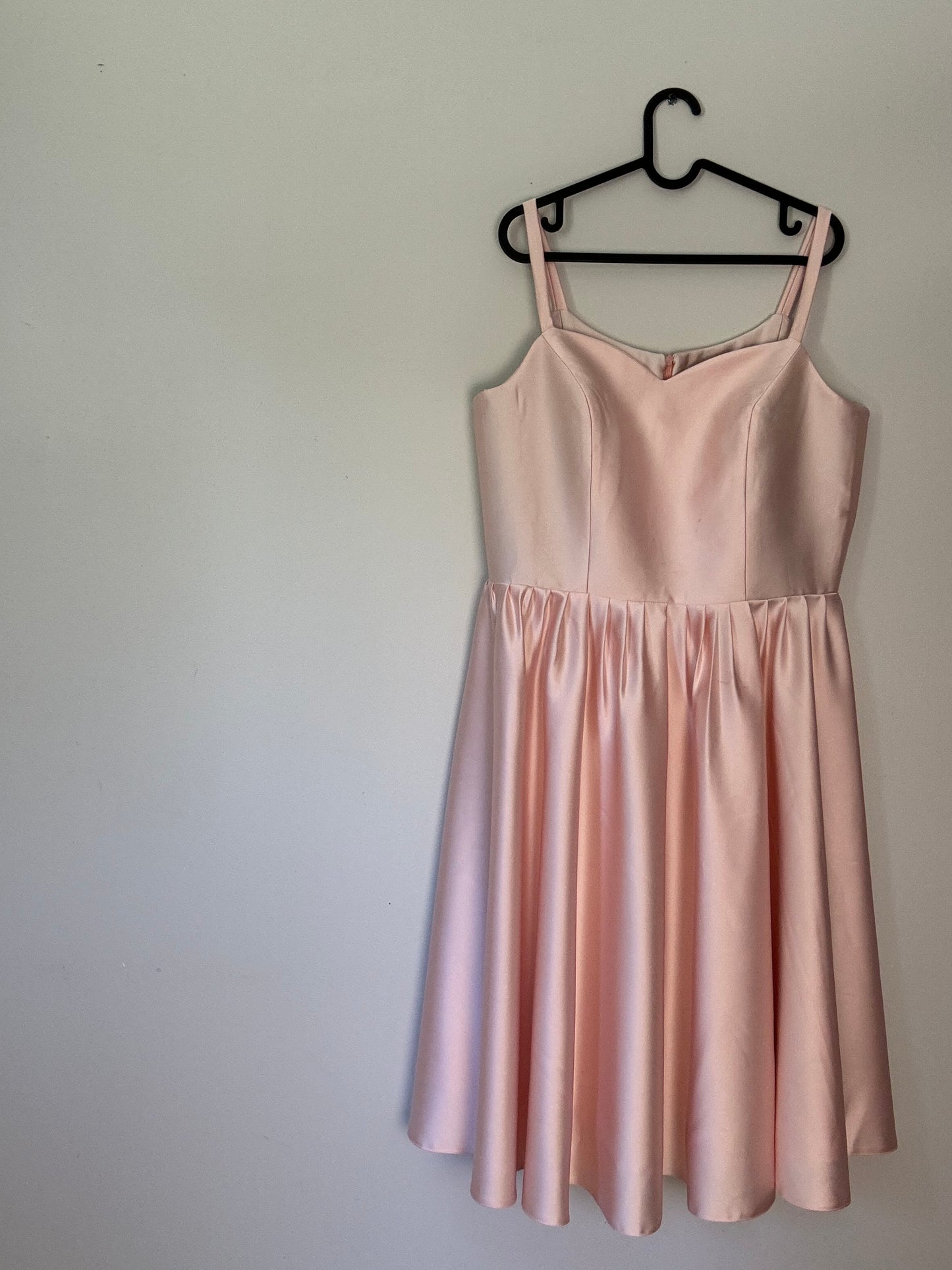 ROBE EN SATIN