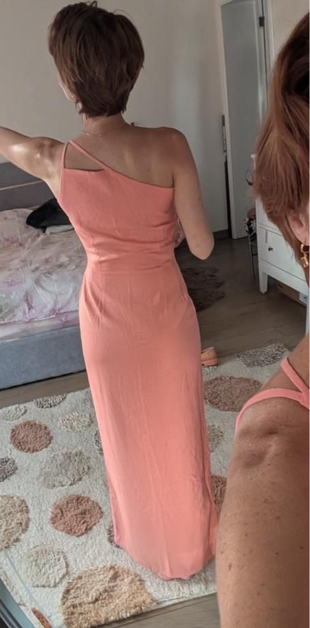 Robe corail asymétrique