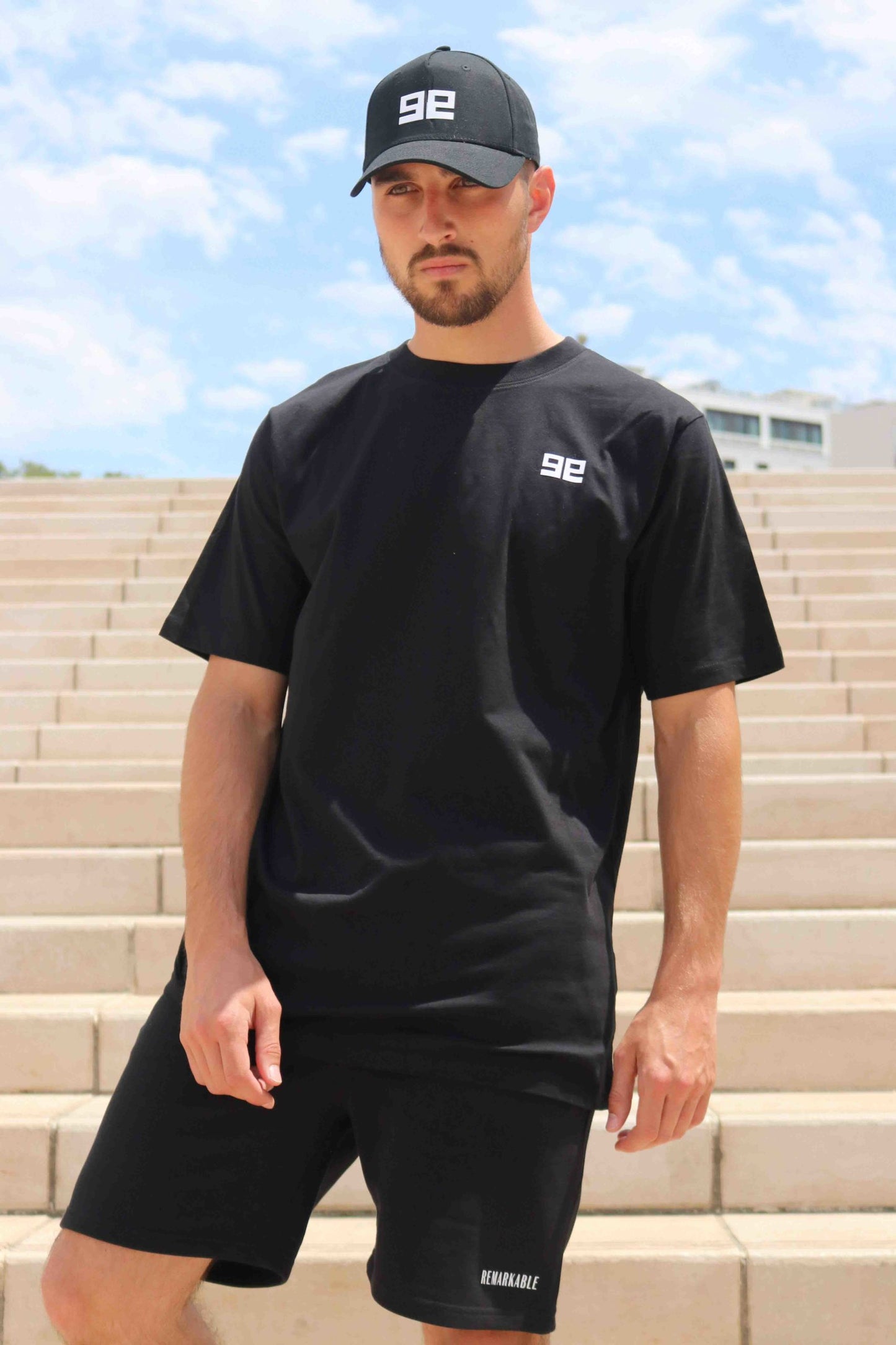 REMARKABLE BLACK OVERSIZED T-SHIRT