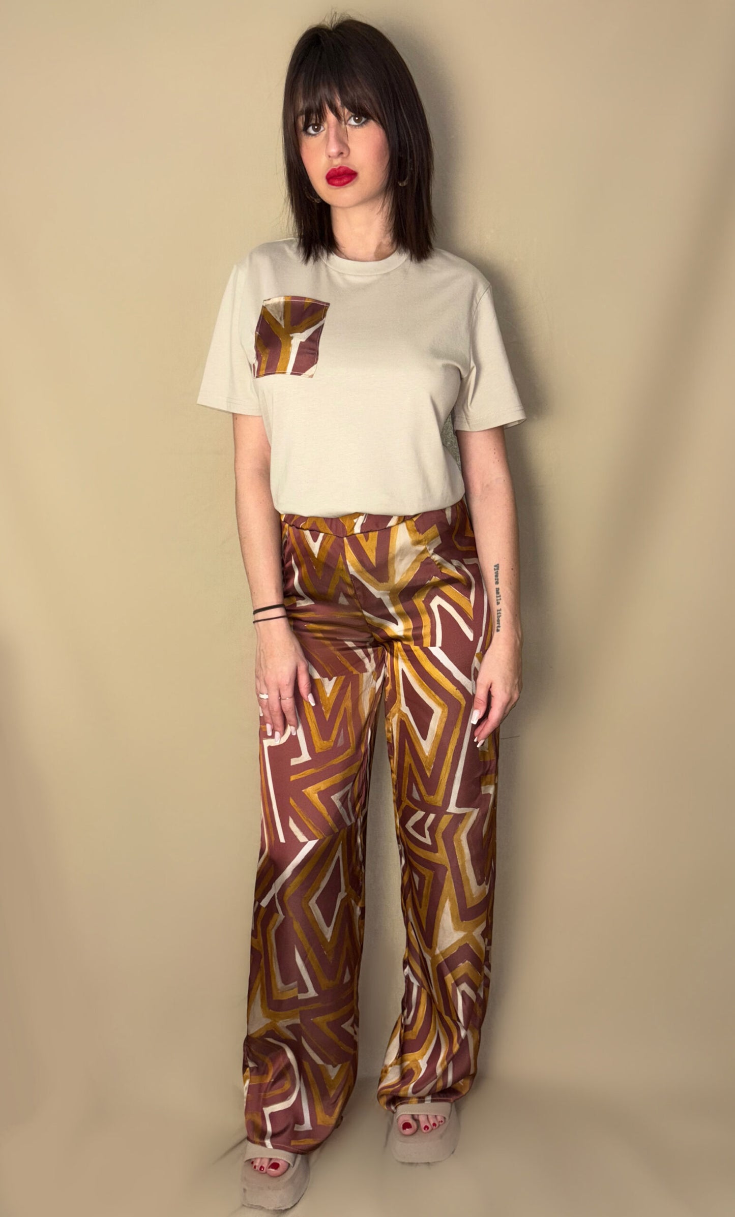 PRINTED T-SHIRT AND PANTS SET
