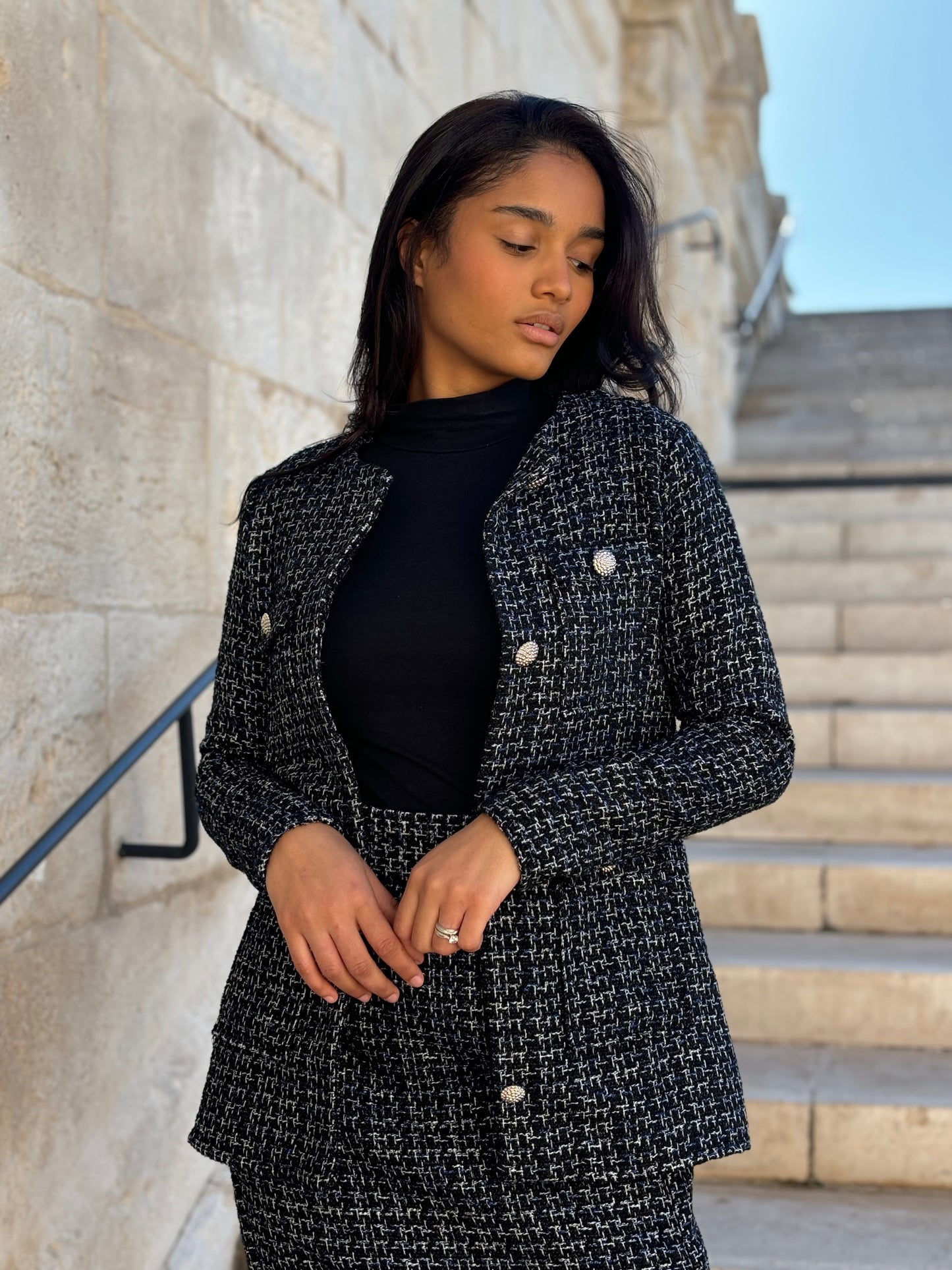 VESTE EN TWEED NOIR, BLEU, BLANC