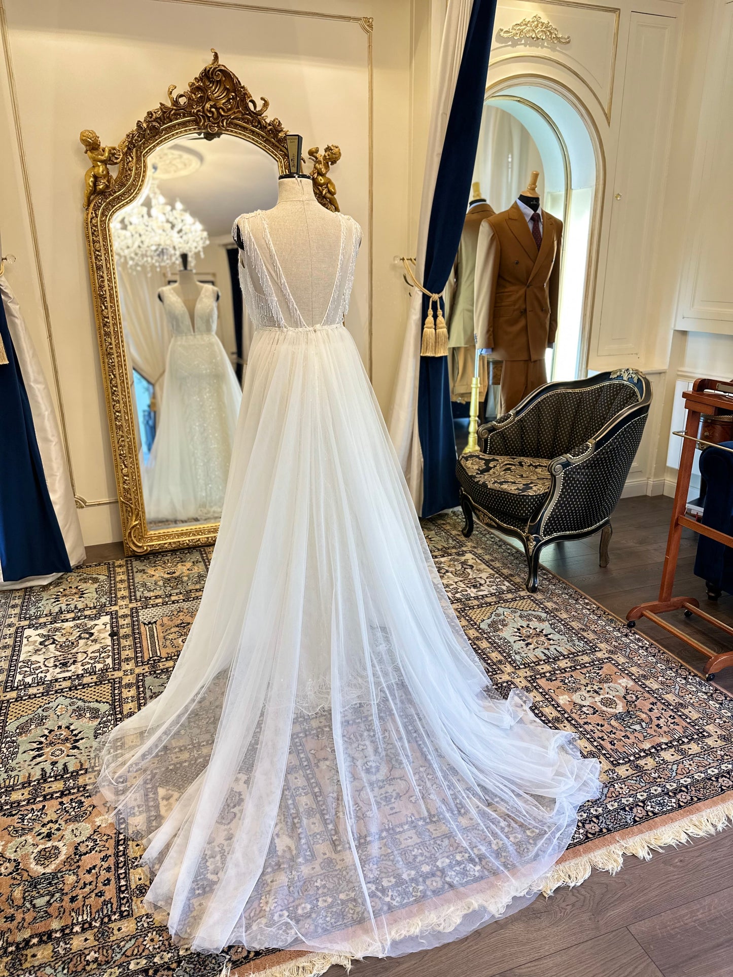 ROBE DE MARIÉ EN DENTELLE ITALIENNE PERLÉE