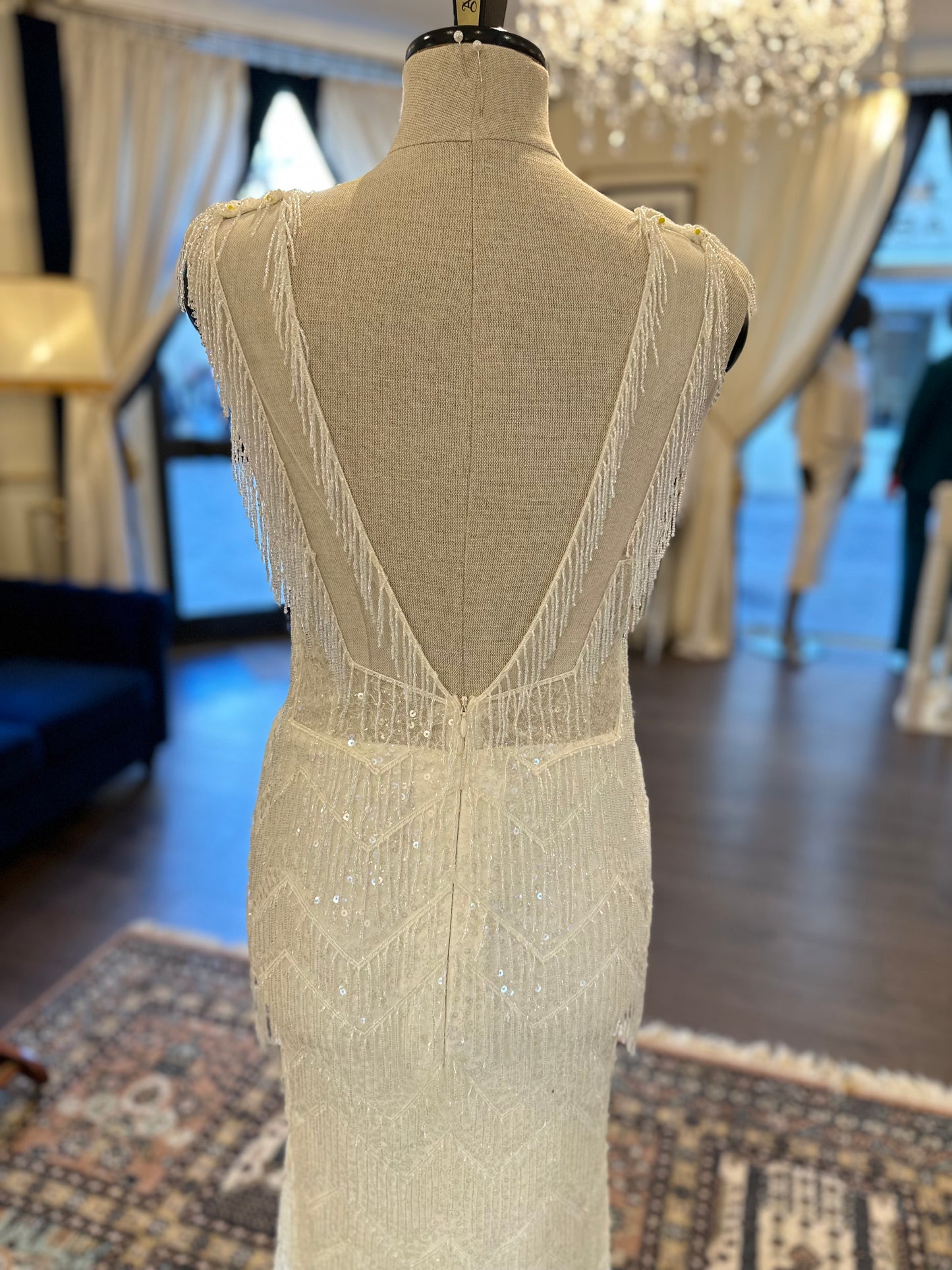 ROBE DE MARIÉ EN DENTELLE ITALIENNE PERLÉE