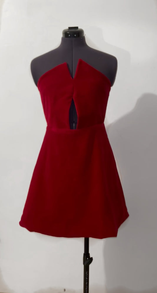 Robe en velours rouge