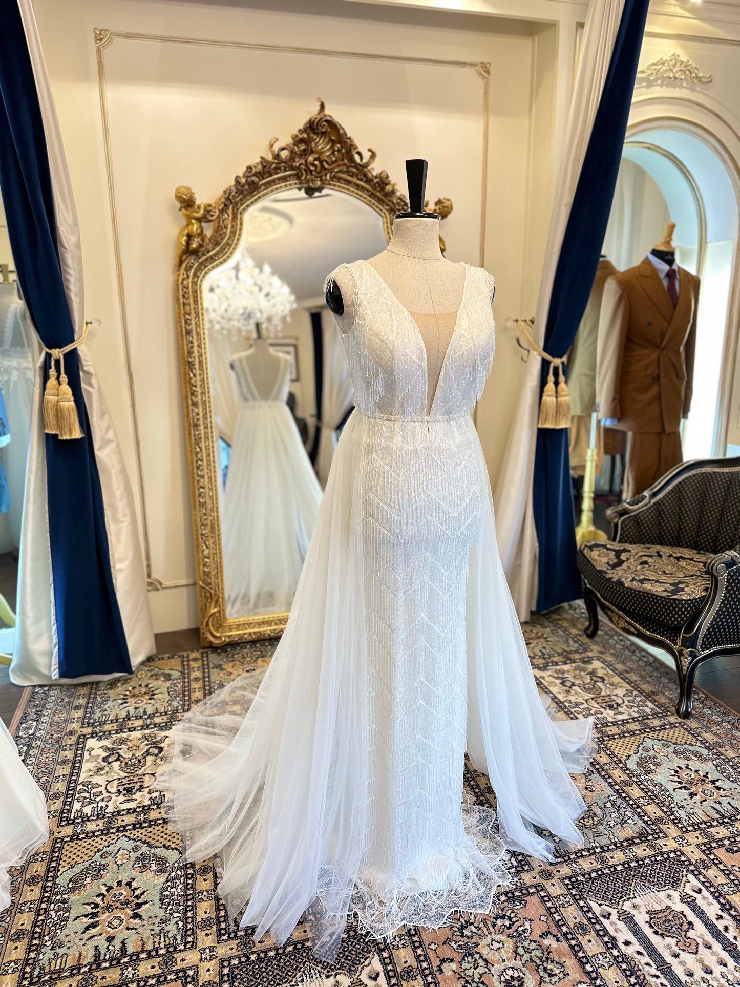 ROBE DE MARIÉ EN DENTELLE ITALIENNE PERLÉE